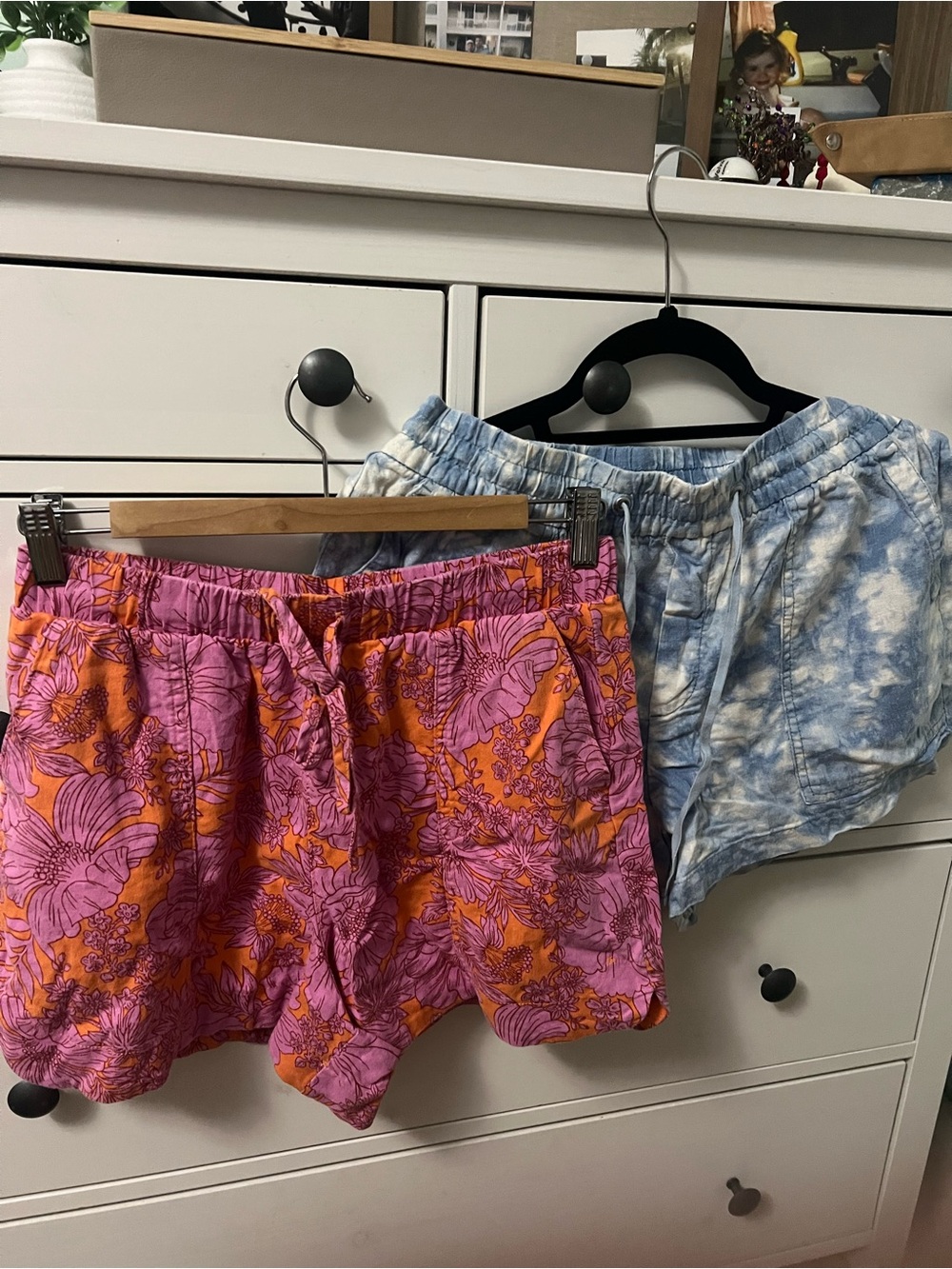 GAP Women's Pink & Orange Floral Drawstring Athletic Shorts